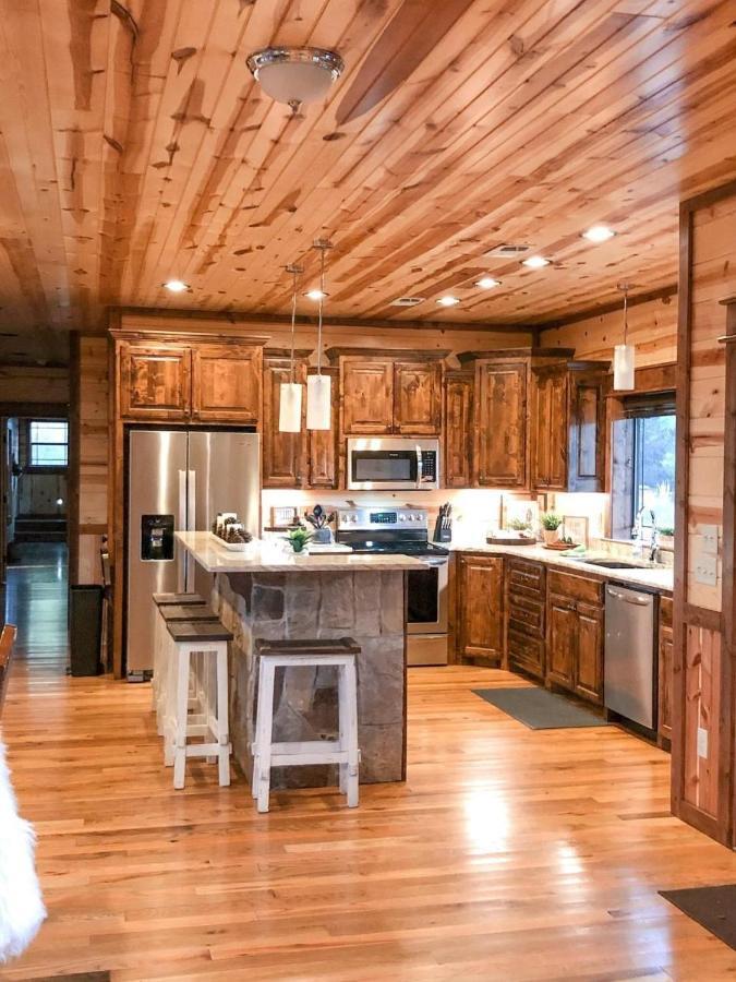 Stone Mountain Lodge 5000Sqft 6 Bed Game Room Pool Table Hot Tub Broken Bow Zewnętrze zdjęcie