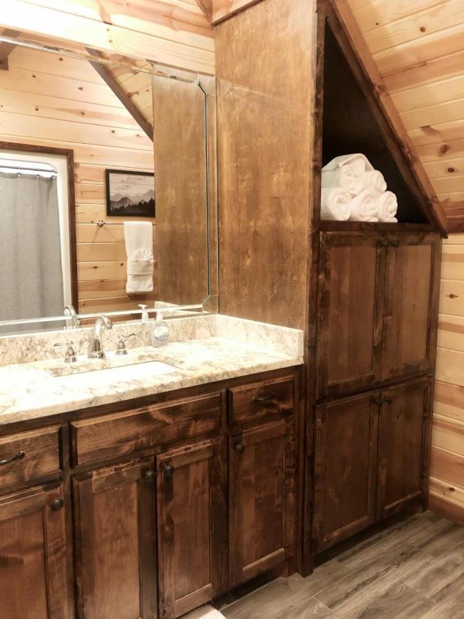 Stone Mountain Lodge 5000Sqft 6 Bed Game Room Pool Table Hot Tub Broken Bow Zewnętrze zdjęcie
