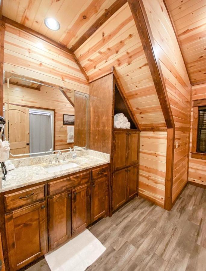 Stone Mountain Lodge 5000Sqft 6 Bed Game Room Pool Table Hot Tub Broken Bow Zewnętrze zdjęcie