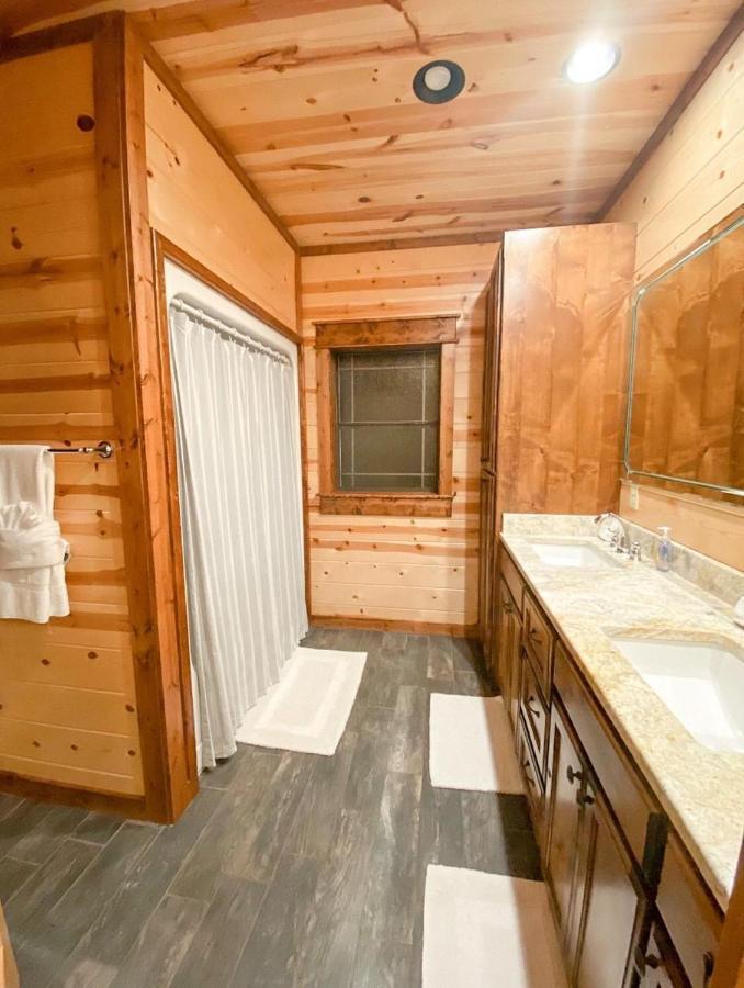 Stone Mountain Lodge 5000Sqft 6 Bed Game Room Pool Table Hot Tub Broken Bow Zewnętrze zdjęcie