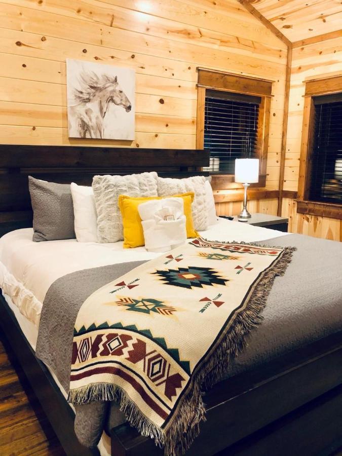 Stone Mountain Lodge 5000Sqft 6 Bed Game Room Pool Table Hot Tub Broken Bow Zewnętrze zdjęcie