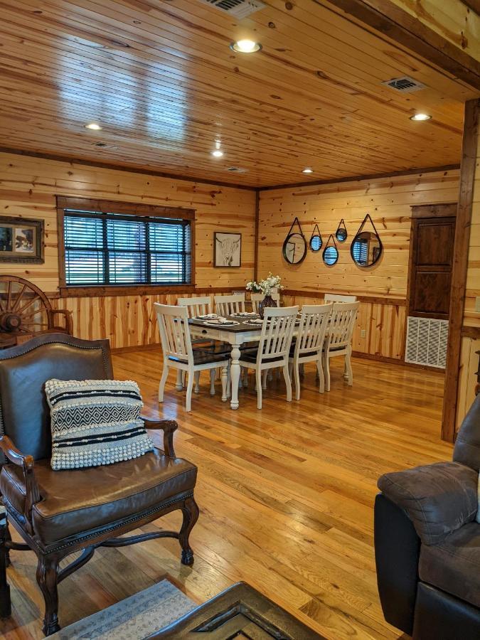 Stone Mountain Lodge 5000Sqft 6 Bed Game Room Pool Table Hot Tub Broken Bow Zewnętrze zdjęcie