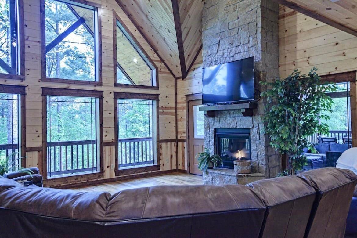 Stone Mountain Lodge 5000Sqft 6 Bed Game Room Pool Table Hot Tub Broken Bow Zewnętrze zdjęcie