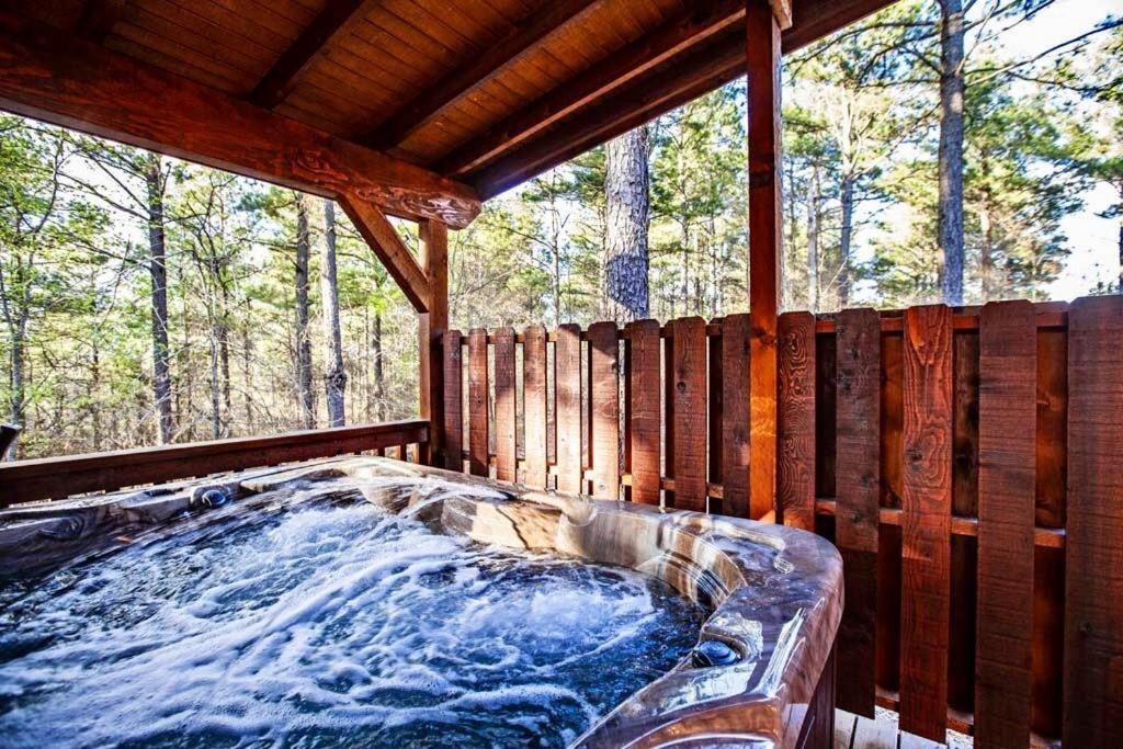 Stone Mountain Lodge 5000Sqft 6 Bed Game Room Pool Table Hot Tub Broken Bow Zewnętrze zdjęcie